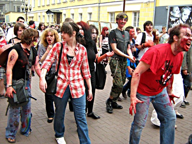 Нас много! Зомби-парад на Арбате 2010.
